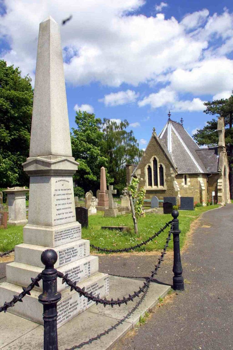 Flood Memorial at Louth cemetery