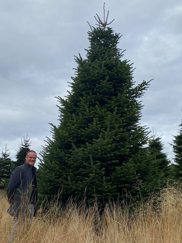Mayor with Christmas Tree